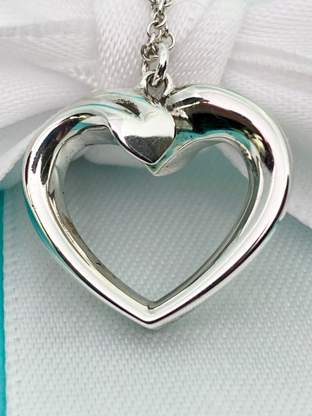 Tiffany & Co. Paloma Picasso Tenderness Heart Necklace – 925 Sterling Silver